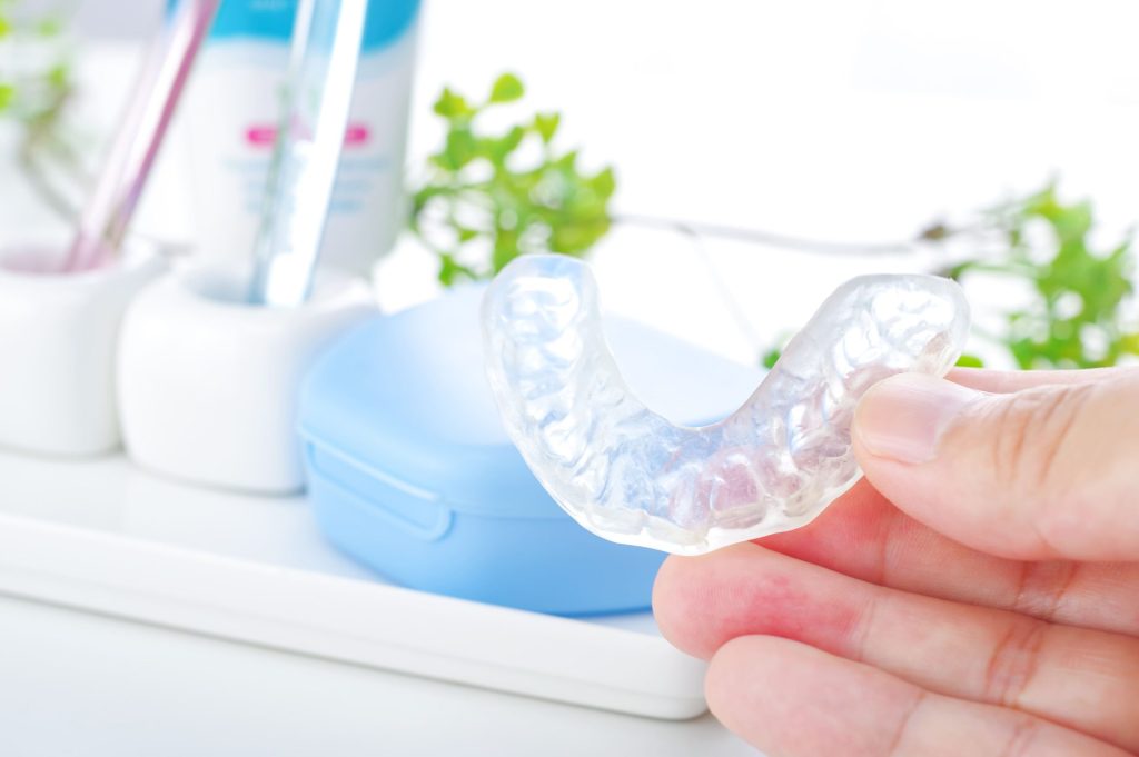 広島市歯医者　佐伯区歯医者　楽々園歯医者　海老園歯医者　えみたす歯科・矯正歯科　イオンタウン楽々園院　歯ぎしり　食いしばり　ナイトガード