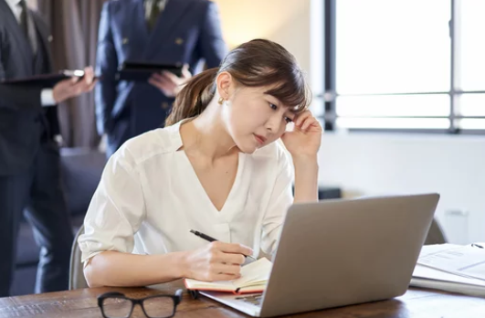 佐伯区歯医者　五日市歯医者　楽々園歯医者　海老園歯医者　廿日市市歯医者　マウスピース矯正　インプラント
社会人歯医者
