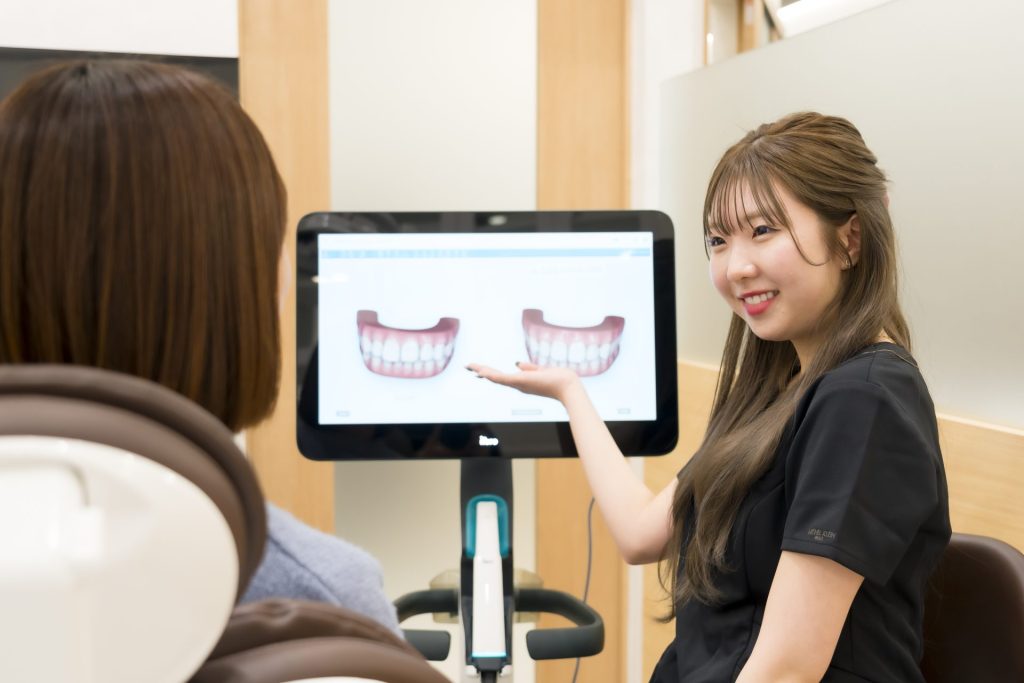 広島市歯医者　佐伯区歯医者　楽々園歯医者　海老園歯医者　えみたす歯科・矯正歯科　イオンタウン楽々園院　広島市でおすすめの歯医者　ホワイトニング　佐伯区ホワイトニング