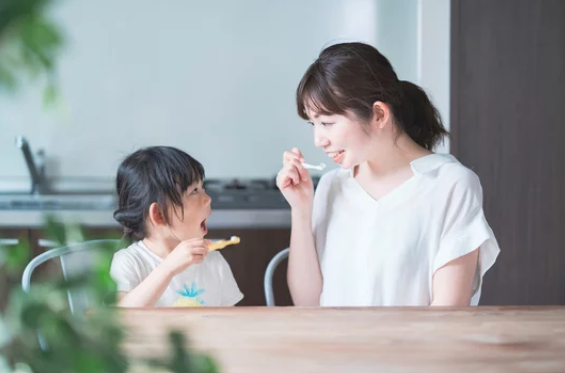 広島市歯医者 佐伯区歯医者 楽々園歯医者 海老園歯医者 えみたす歯科・矯正歯科 イオンタウン楽々園院 広島市でおすすめの歯医者 子供の歯磨きの仕方