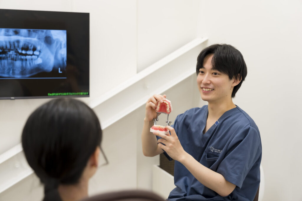 広島市歯医者　佐伯区歯医者　楽々園歯医者　海老園歯医者　廿日市市歯医者　えみたす歯科・矯正歯科　イオンタウン楽々園院　広島市でおすすめの歯医者　定期検診　口元ケア　歯科医師　えみたす歯医者