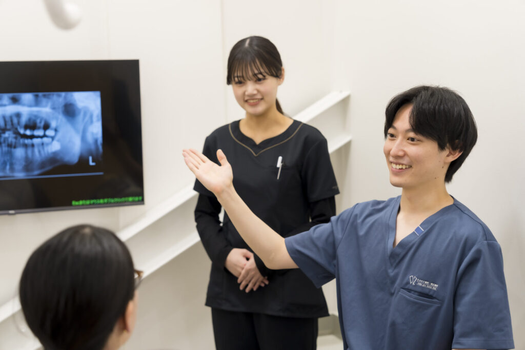 広島市佐伯区　歯医者　歯科　えみたす歯科・矯正歯科　イオンタウン楽々園院　広島市佐伯区歯医者　楽々園歯医者　五日市歯医者　吉見園歯医者　海老園歯医者　廿日市市歯医者　広島市おすすめ歯医者　廿日市市おすすめの歯医者　歯医者定期検診　予防歯科　