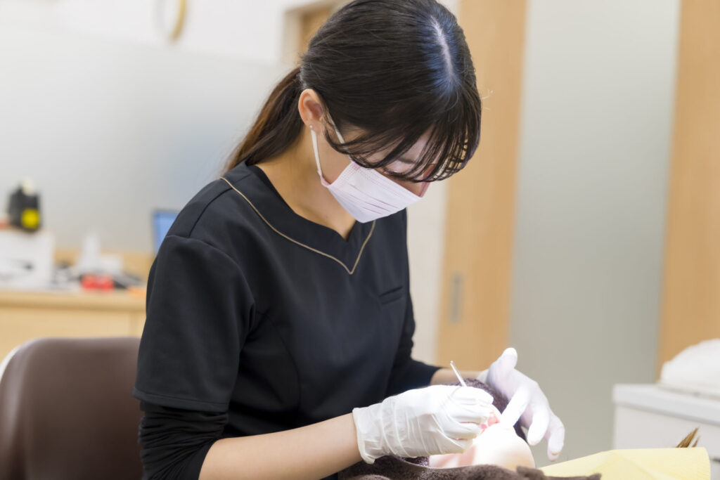 広島市歯医者　佐伯区歯医者　楽々園歯医者　海老園歯医者　廿日市市歯医者　えみたす歯科・矯正歯科　イオンタウン楽々園院　広島市でおすすめの歯医者　定期検診　理想の定期検診のペース　えみたす歯科衛生士