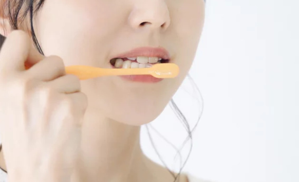 広島市歯医者　佐伯区歯医者　楽々園歯医者　海老園歯医者　廿日市市歯医者　えみたす歯科・矯正歯科　イオンタウン楽々園院　広島市でおすすめの歯医者　定期検診　歯科衛生士　歯医者でのサポート　歯茎の腫れ　生理前