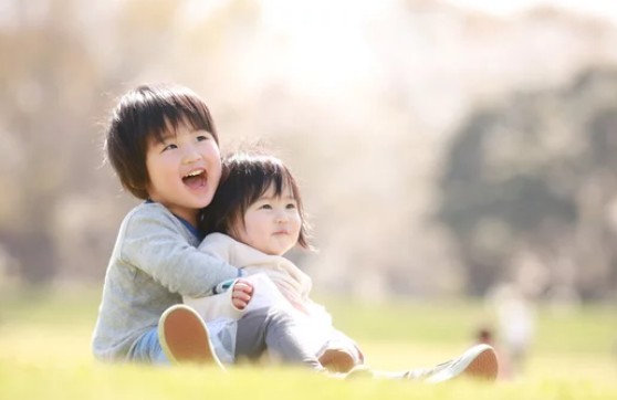 広島市歯医者　佐伯区歯医者　楽々園歯医者　海老園歯医者　廿日市市歯医者　えみたす歯科・矯正歯科　イオンタウン楽々園院　広島市でおすすめの歯医者　定期検診　歯科衛生士　歯医者でのサポート　ファミリールーム完備　家族の笑顔　子供