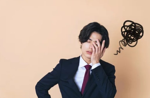 広島市歯医者　佐伯区歯医者　楽々園歯医者　海老園歯医者　廿日市市歯医者　えみたす歯科・矯正歯科　イオンタウン楽々園院　広島市でおすすめの歯医者　定期検診　男性矯正　矯正　マウスピース矯正　インビザライン　大人矯正