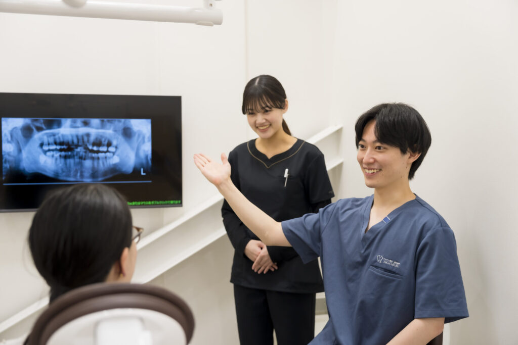 広島市歯医者　佐伯区歯医者　楽々園歯医者　海老園歯医者　廿日市市歯医者　えみたす歯科・矯正歯科　イオンタウン楽々園院　広島市でおすすめの歯医者　広島親知らず抜歯歯医者　横向き親知らず　親知らず　佐伯区親知らず