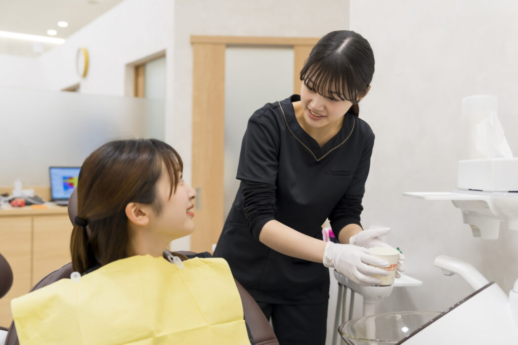 広島市歯医者 佐伯区歯医者 楽々園歯医者 海老園歯医者 廿日市市歯医者 えみたす歯科・矯正歯科 イオンタウン楽々園院 広島市でおすすめの歯医者 脳の活性化 噛む回数 歯科衛生士