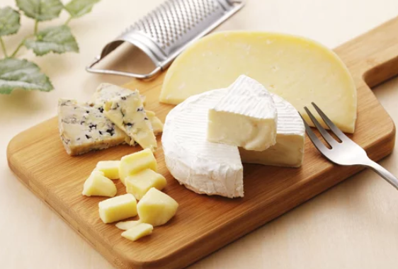 広島市歯医者　佐伯区歯医者　楽々園歯医者　海老園歯医者　廿日市市歯医者　えみたす歯科・矯正歯科　イオンタウン楽々園院　広島市でおすすめの歯医者　チーズが虫歯予防