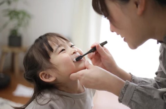 広島市歯医者 佐伯区歯医者 楽々園歯医者 海老園歯医者 廿日市市歯医者 えみたす歯科・矯正歯科 イオンタウン楽々園院 広島市でおすすめの歯医者 乳歯 永久歯 仕上げ磨き