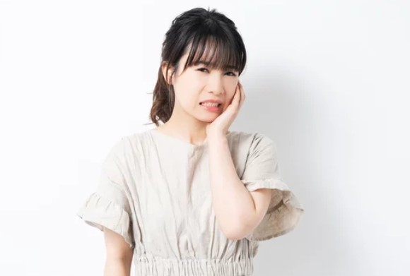 広島市歯医者　佐伯区歯医者　楽々園歯医者　海老園歯医者　廿日市市歯医者　えみたす歯科・矯正歯科　イオンタウン楽々園院　広島市でおすすめの歯医者　虫歯　虫歯　虫歯痛い　虫歯歯医者