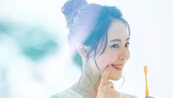 歯科　歯医者　広島市歯医者　佐伯区歯医者　楽々園歯医者　海老園歯医者　廿日市市歯医者　えみたす歯科・矯正歯科　イオンタウン楽々園院　広島市でおすすめの歯医者　歯科　歯医者　歯磨き　朝と夜の歯磨きの役割