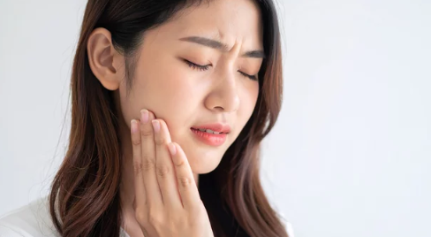 歯科　歯医者　広島市歯医者　佐伯区歯医者　楽々園歯医者　海老園歯医者　廿日市市歯医者　えみたす歯科・矯正歯科　イオンタウン楽々園院　広島市でおすすめの歯医者　歯科　歯医者　虫歯　虫歯原因