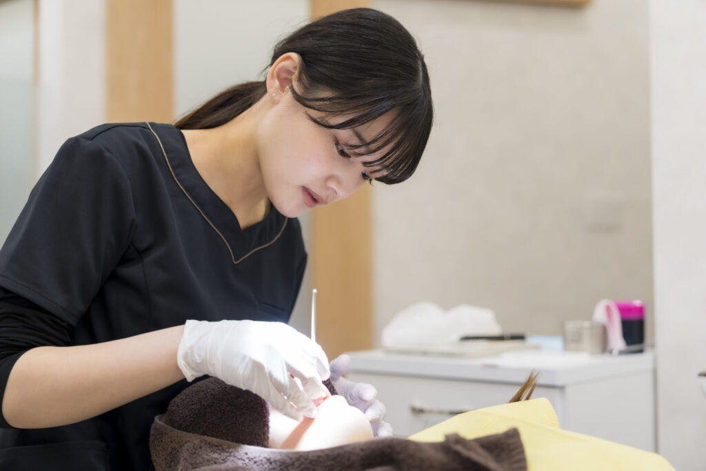 広島市歯医者　佐伯区歯医者　楽々園歯医者　海老園歯医者　廿日市市歯医者　えみたす歯科・矯正歯科　イオンタウン楽々園院　えみたす歯科・矯正歯科の歯科衛生士