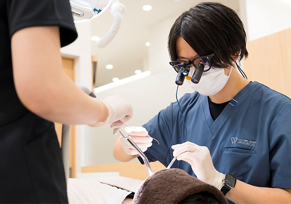 むし歯の除去・古い修復物の取り外し